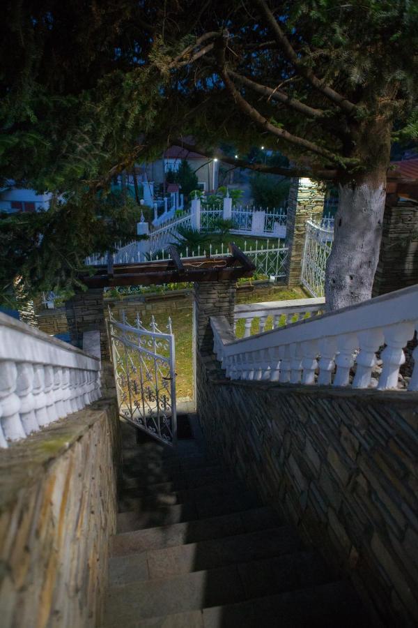 Villa Paradisos Likostomon エクステリア 写真